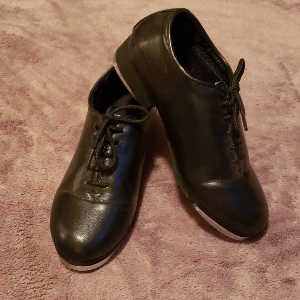 Girl's  tap shoes - Y 11/2